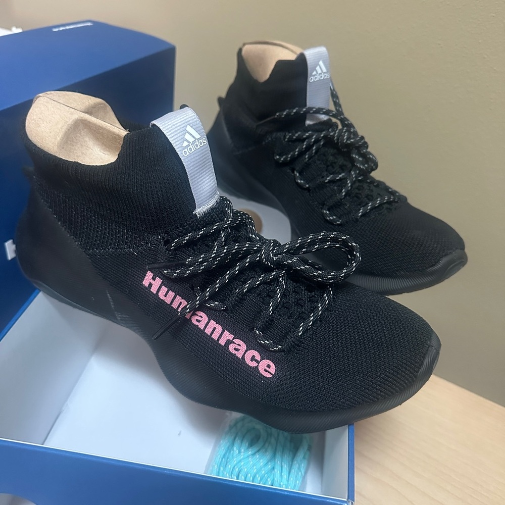 Adidas Humanrace Sichona blk/pnk men’s 9